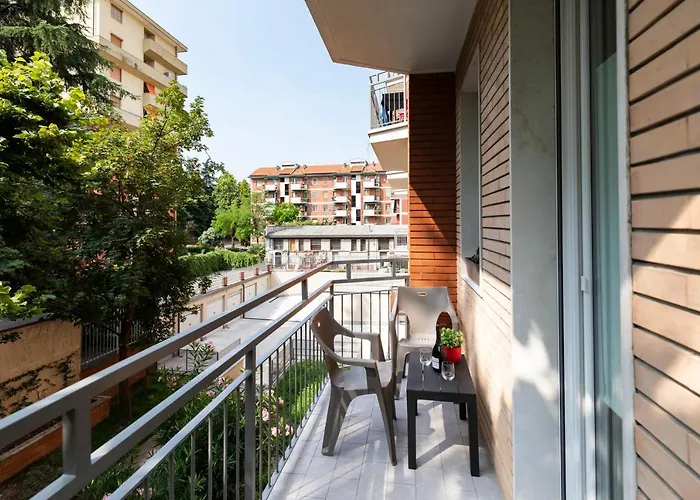 West Milan - Modern And Comfortable Apartment