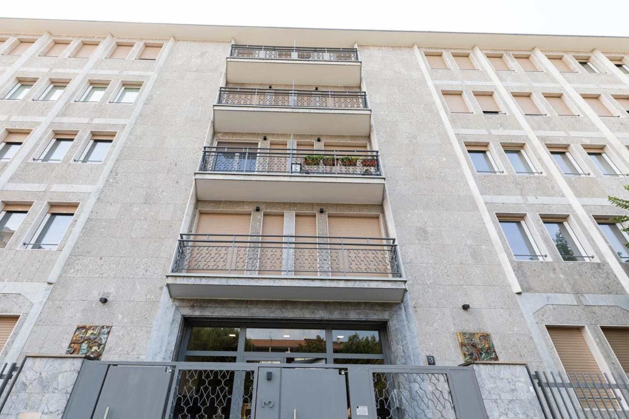 West - Modern And Comfortable Apartment