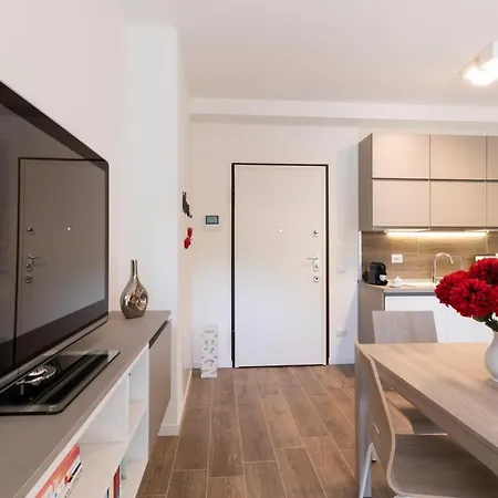West Milan - Modern And Comfortable Apartment Exterior photo